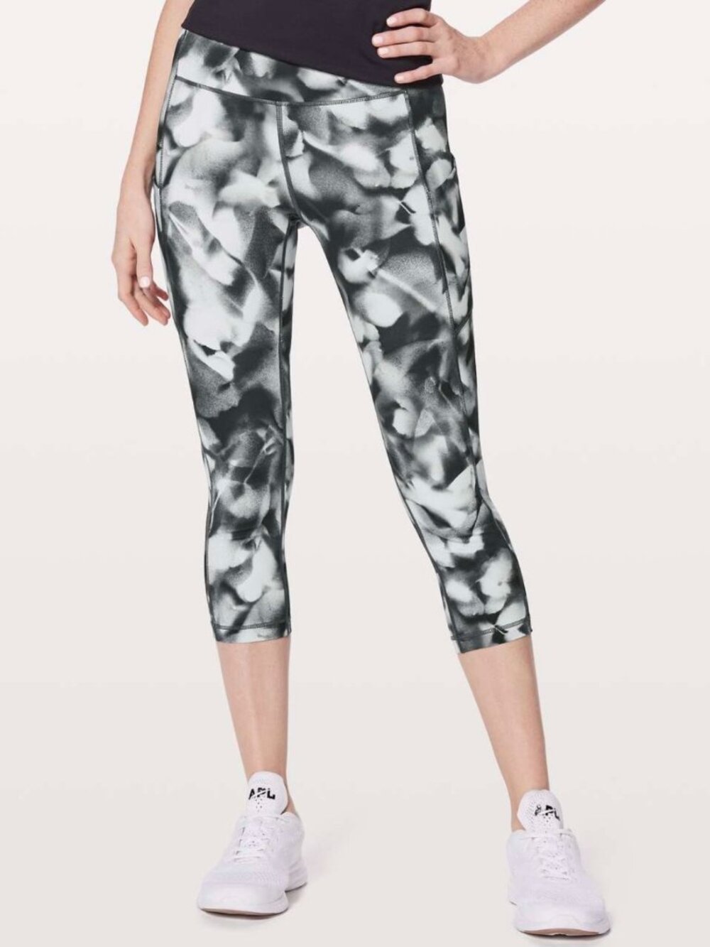 Lululemon Speed Up Crop 21" Leggings